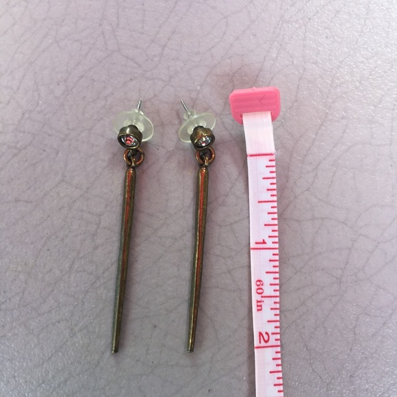 Earring - Picture 2 of 4